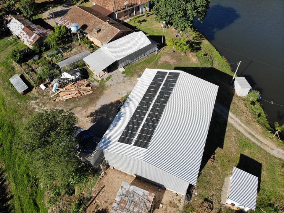 1.400 kW/mês